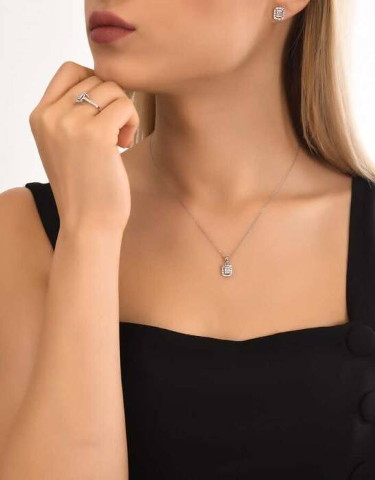 0,10 Karat Efektli Pırlanta Baget Kolye - 3