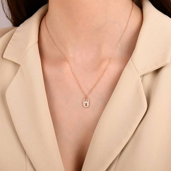 0,19 Karat Pırlanta Kilit Tasarım Kolye - 3