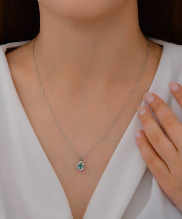 0,33 Karat Pırlanta Zümrüt Kolye - 3