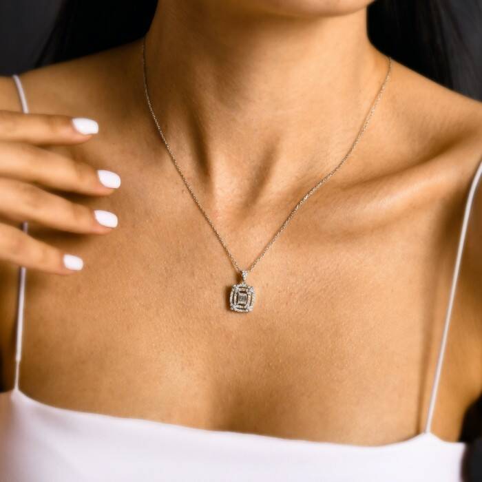 0,41 Karat Pırlanta Baget Kolye - 2