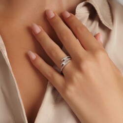 0,42 Karat Pırlanta Baget Yüzük - 