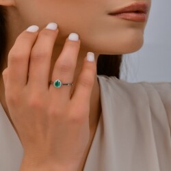0,45 Karat Pırlanta Damla Zümrüt Yüzük - 4