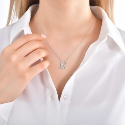 0,47 Karat Pırlanta (R) Harfli Baget Kolye - 4