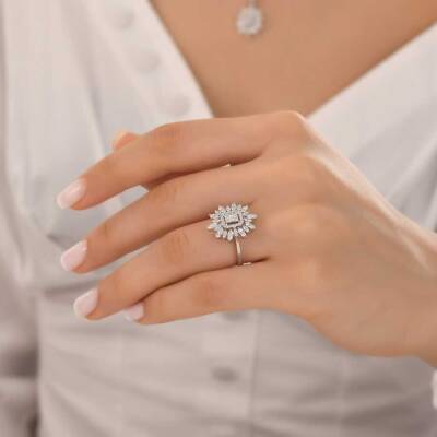 0,57 Karat Pırlanta Baget Yüzük - 4