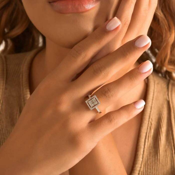 0,61 Karat Pırlanta Baget Yüzük - 4