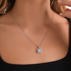 0,64 Karat Pırlanta Baget Kolye - 3