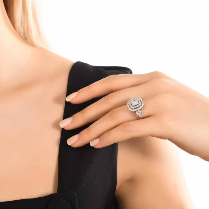 0,68 Karat Pırlanta Baget Yüzük - 4