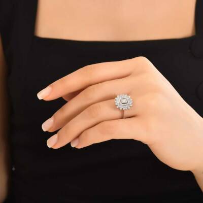 0,77 Karat Pırlanta Baget Yüzük - 5
