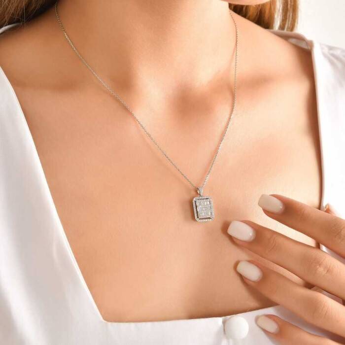 0,78 Karat Pırlanta Baget Kolye - 3