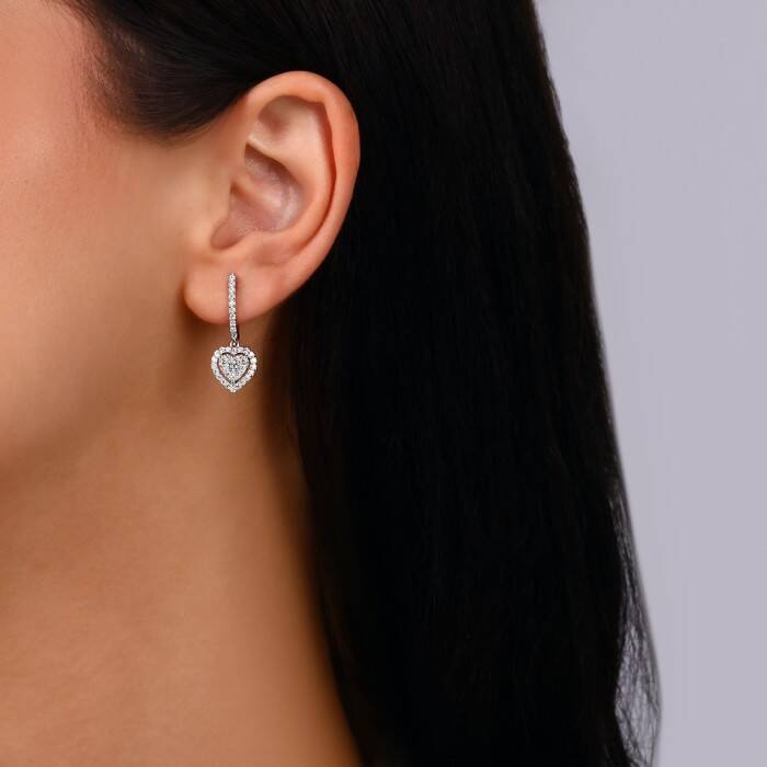 0,82 Karat Pırlanta Baget Kalp Küpe - 1