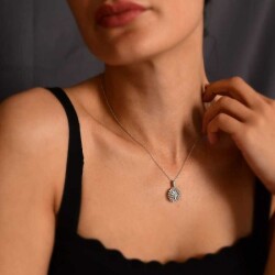 0,85 Karat Pırlanta Baget Kolye - 3