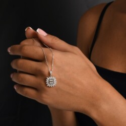 0,88 Karat Pırlanta Baget Markiz Çiçek Kolye - 3